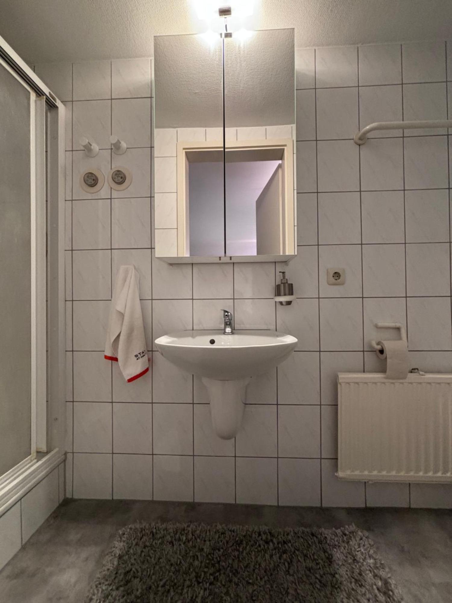 Doppelzimmer In Stuttgart-Birkach - Naehe Musicals Im Si-Zentrum, Messe, Flughafen, Uni Hohenheim Esterno foto